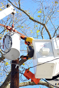 A member of the International Brotherhood of Electrical Workers helps to restore power in the aftermath of Hurricane Sandy. (Photo/IBEW Local 2032)