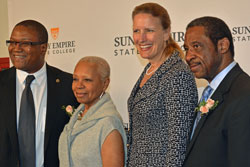 Faculty Mentor David Fullard, honoree Melba Tolliver ’98, President Merodie Hancock and honoree Robert Roach Jr. ’96 at the college’s 2015 Black History Celebration and Alumni Award Event. Photo/Empire State College
